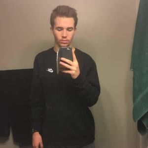 Meet your Posher, Dakota